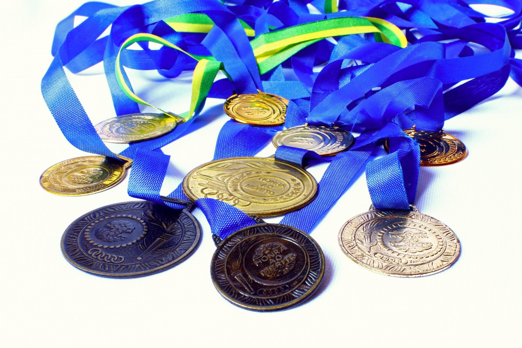 Your Many Options for Award Medals